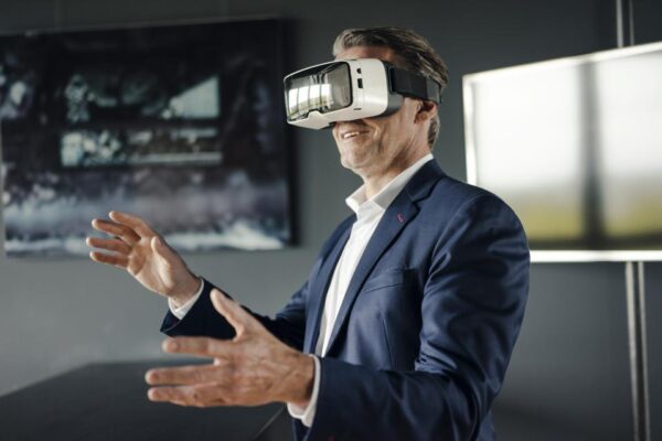 VR headset in Business